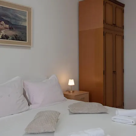 Sunnyrose - Walking Distance From Znjan - Free Public Parking - Huge Balcony *