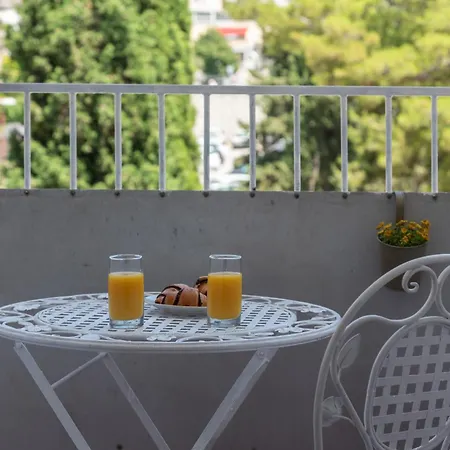 Sunnyrose - Walking Distance From Znjan - Free Public Parking - Huge Balcony *