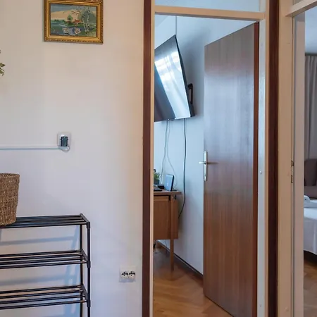 Sunnyrose - Walking Distance From Znjan - Free Public Parking - Huge Balcony * Split