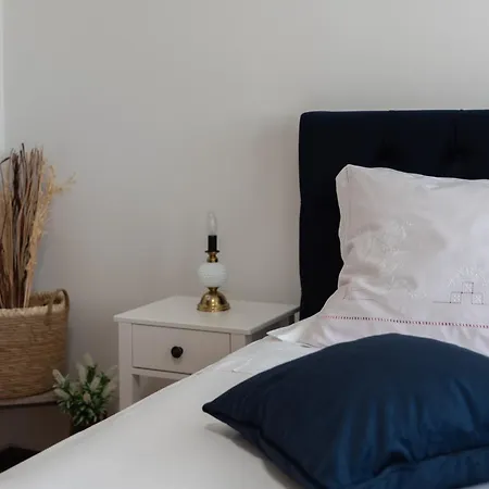 Sunnyrose - Walking Distance From Znjan - Free Public Parking - Huge Balcony *