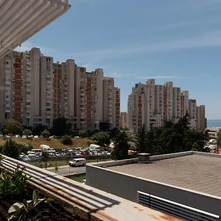 Sunnyrose - Walking Distance From Znjan - Free Public Parking - Huge Balcony Apartmán