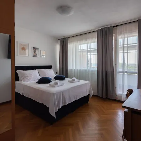 Апартаменты Sunnyrose - Walking Distance From Znjan - Free Public Parking - Huge Balcony *