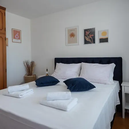 Apartmán Sunnyrose - Walking Distance From Znjan - Free Public Parking - Huge Balcony