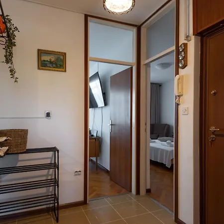 Apartmán Sunnyrose - Walking Distance From Znjan - Free Public Parking - Huge Balcony Split