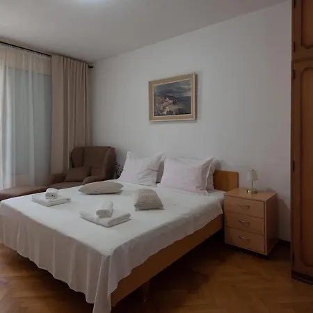 Apartmán Sunnyrose - Walking Distance From Znjan - Free Public Parking - Huge Balcony *