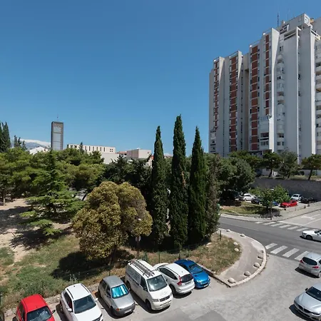 Sunnyrose - Walking Distance From Znjan - Free Public Parking - Huge Balcony Split